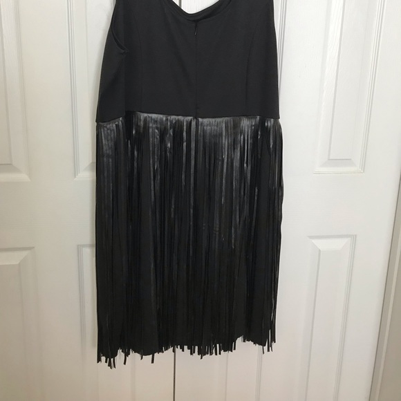 Dress - Picture 3 of 4